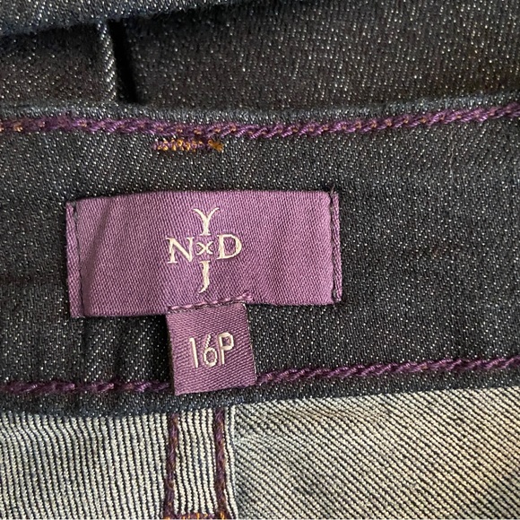 NYDJ Not Your Daughters Jeans Dark Wash Straight leg Size 16P - NWT - ๐บ๐ธ๐บ๐ธ - Picture 6 of 12